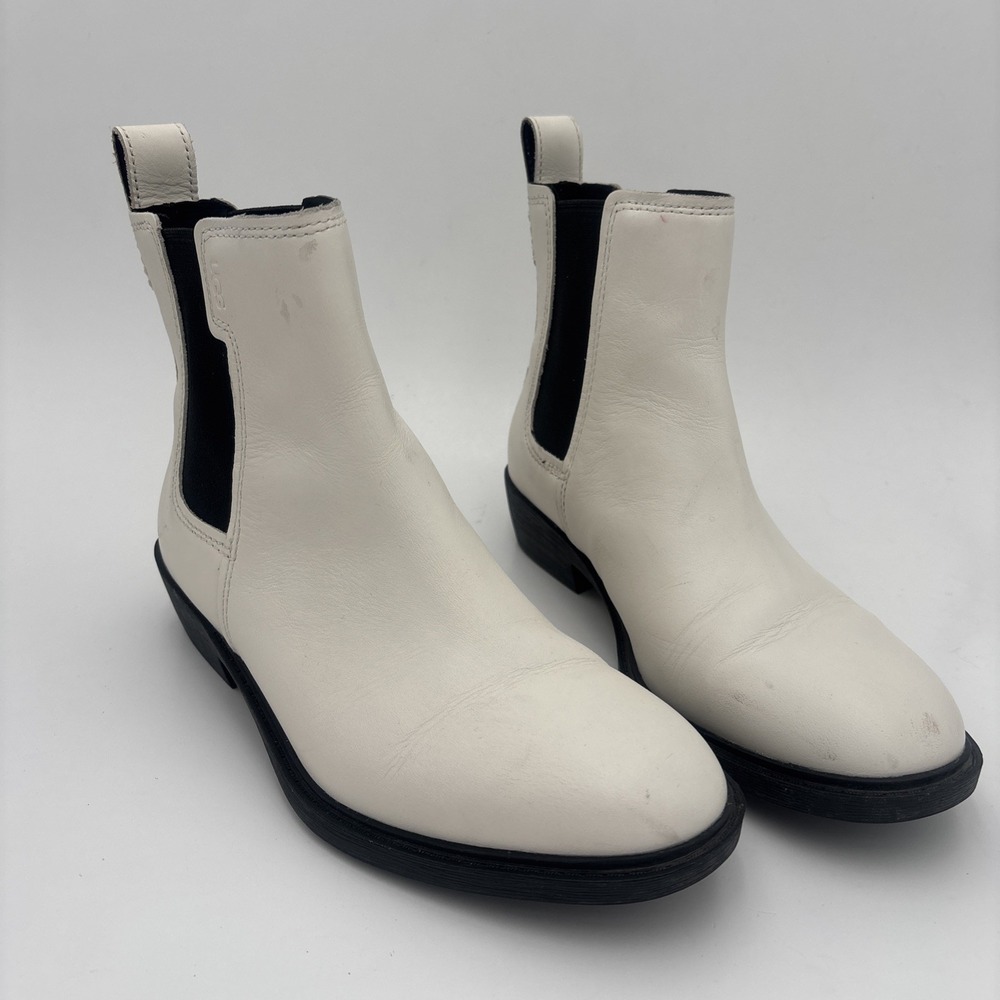 UGG Bonham II white and black Leather Chelsea Ankle Boots Womens Size 7